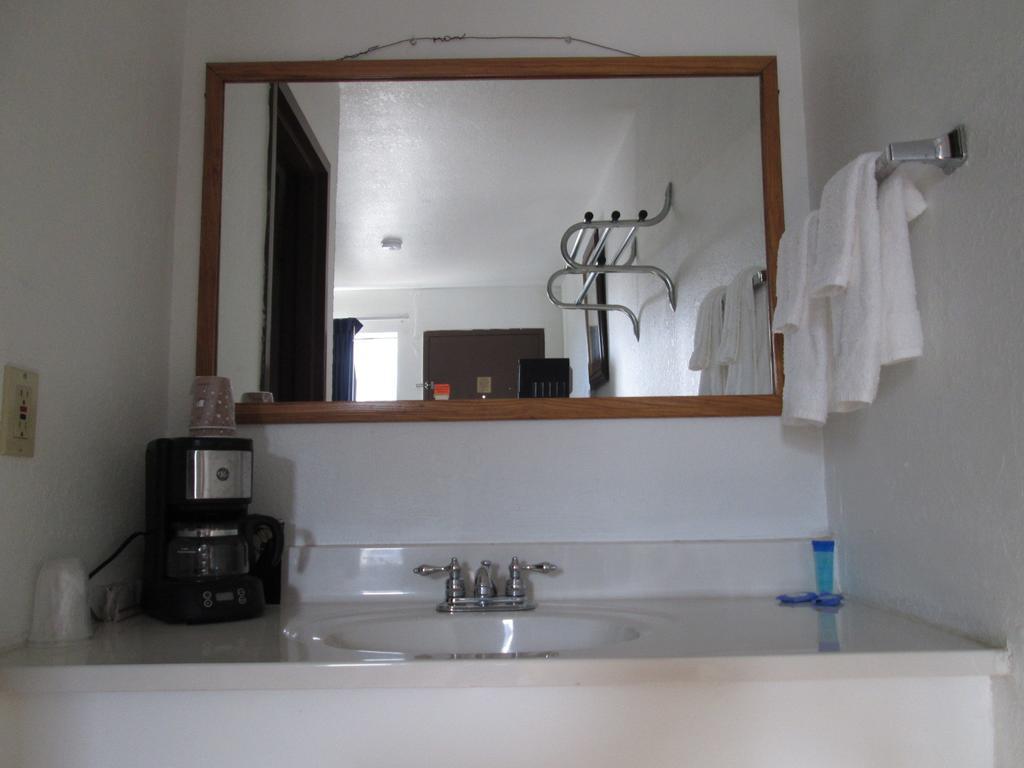 Motel 10 ローズバーグ 部屋 写真