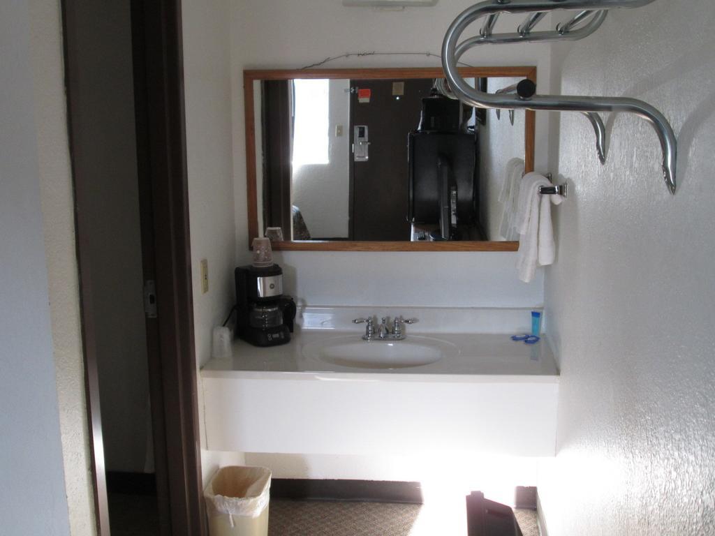 Motel 10 ローズバーグ 部屋 写真